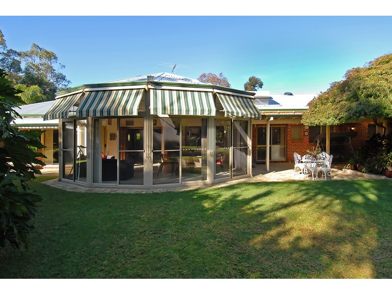 17 Albert Court, Wanneroo WA 6065