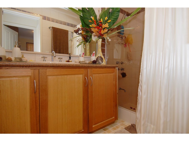 4/13 Bray Place, Beechboro WA 6063