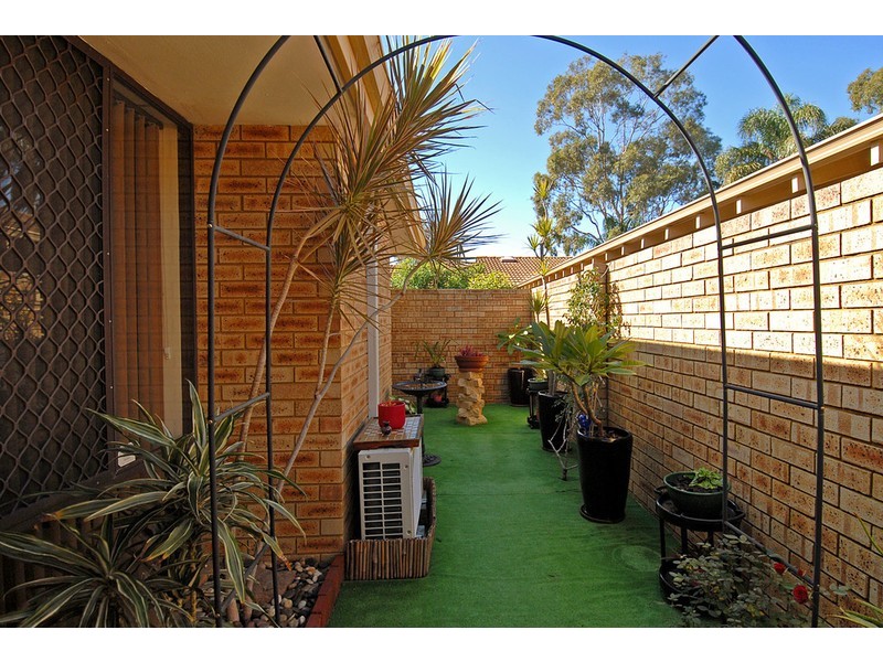 4/13 Bray Place, Beechboro WA 6063