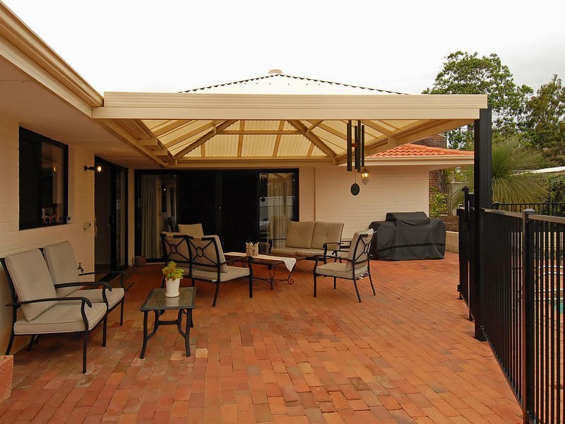 12 Dunster Street, Karrinyup WA 6018