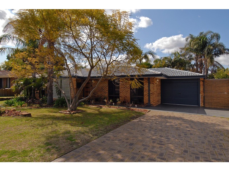 6 Cromwell Road, Alexander Heights WA 6064