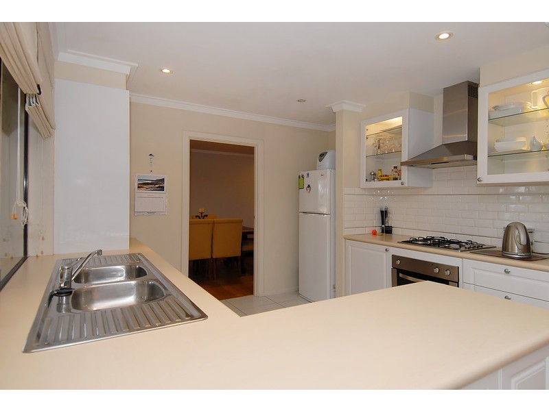 6 Cromwell Road, Alexander Heights WA 6064