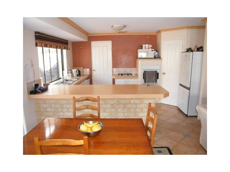 5 Siderno Rise, Hocking WA 6065