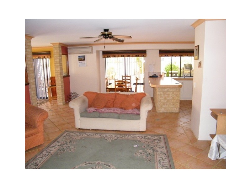 5 Siderno Rise, Hocking WA 6065