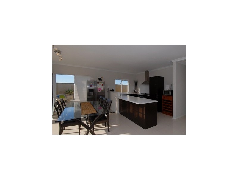 10 Weyba Turn, Ellenbrook WA 6069