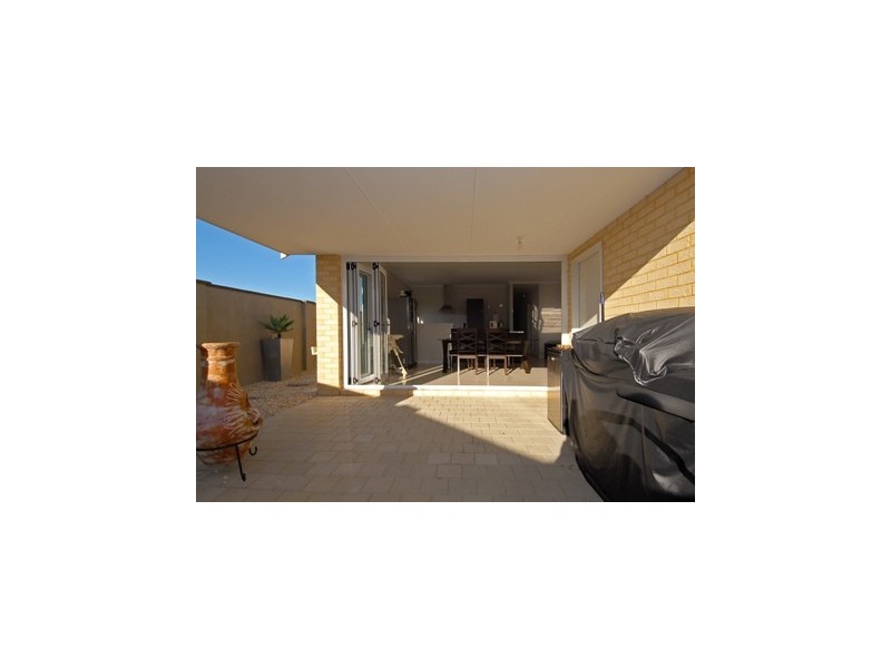 10 Weyba Turn, Ellenbrook WA 6069
