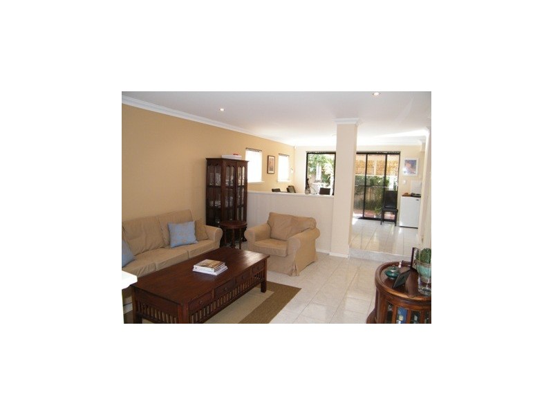 4/7 Hazel Avenue, Woodlands WA 6018