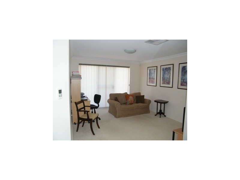 4/7 Hazel Avenue, Woodlands WA 6018