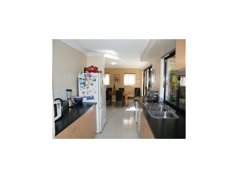 4/7 Hazel Avenue, Woodlands WA 6018