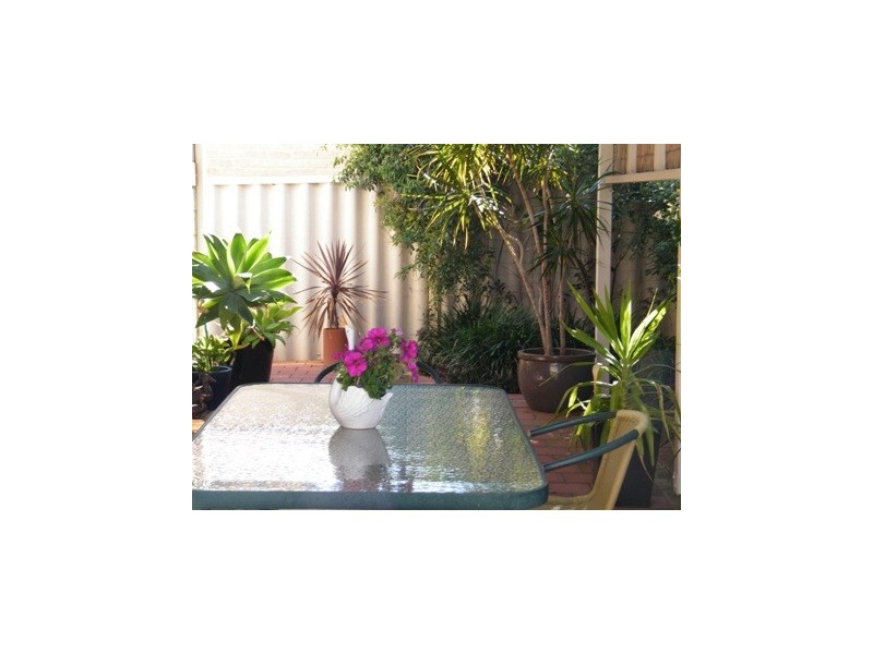 4/7 Hazel Avenue, Woodlands WA 6018