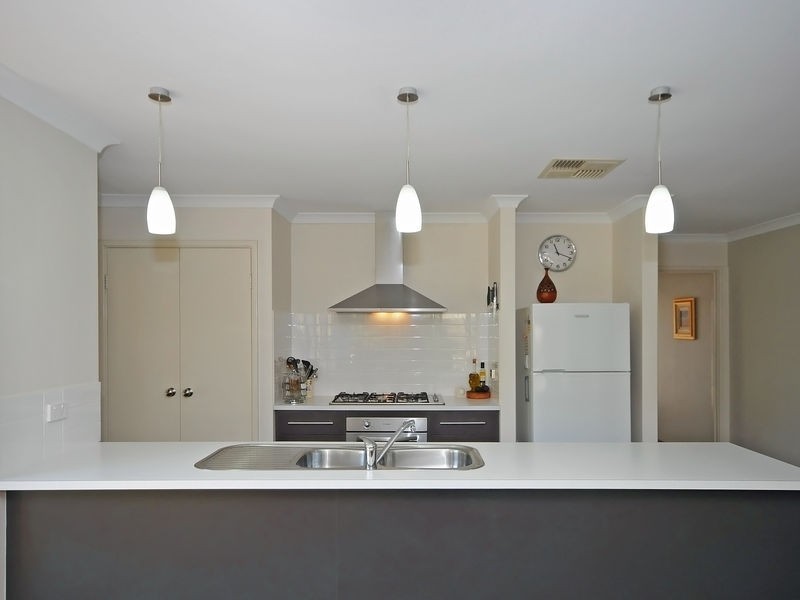 67 Regency Avenue, Madeley WA 6065