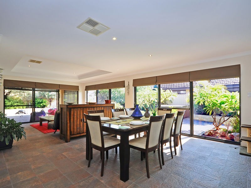 67 Regency Avenue, Madeley WA 6065