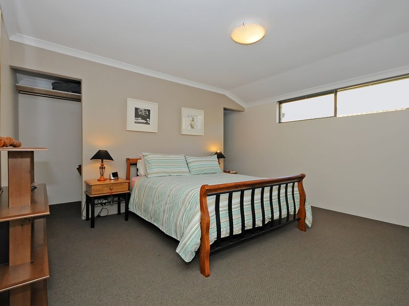 67 Regency Avenue, Madeley WA 6065