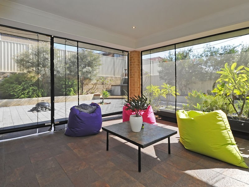 67 Regency Avenue, Madeley WA 6065