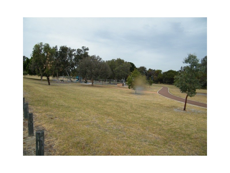 42 Banyandah Boulevard, Wanneroo WA 6065