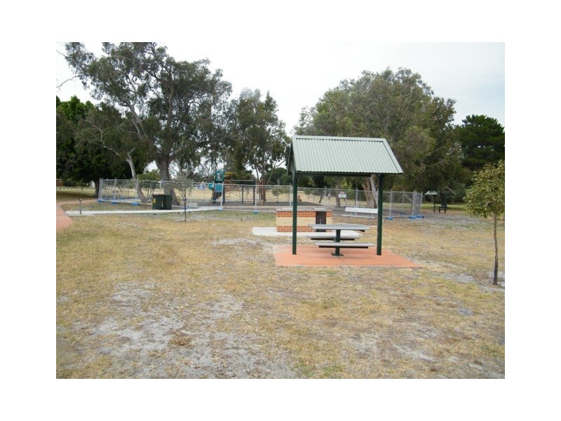 42 Banyandah Boulevard, Wanneroo WA 6065