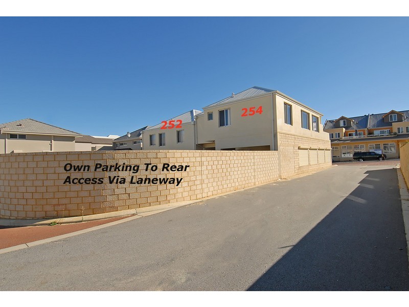 252 and 254 Ocean Keys Boulevard, Clarkson WA 6030