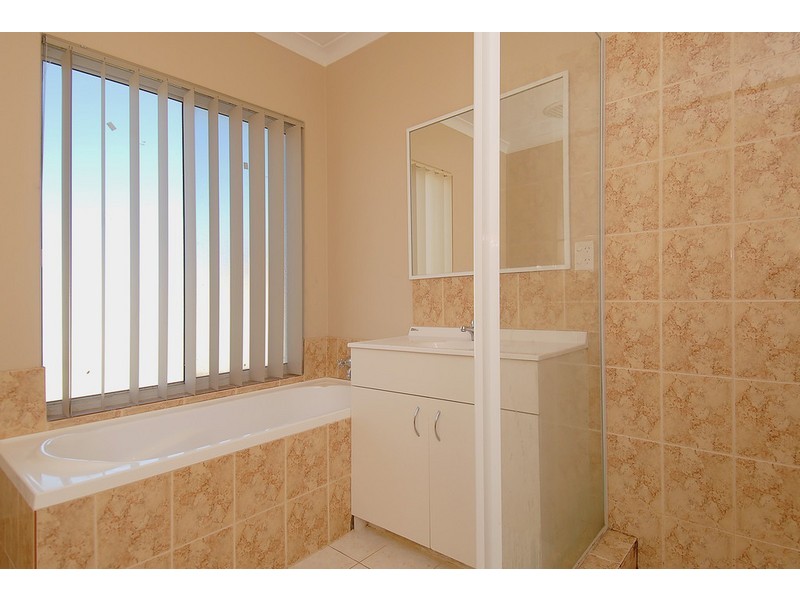 252 and 254 Ocean Keys Boulevard, Clarkson WA 6030