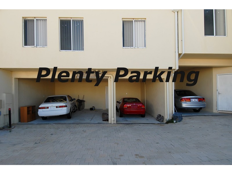 252 and 254 Ocean Keys Boulevard, Clarkson WA 6030