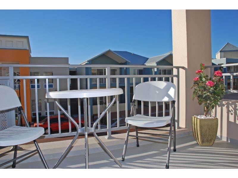 284 Ocean Keys Boulevard, Clarkson WA 6030