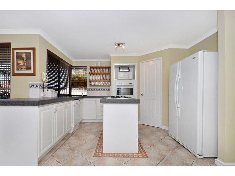 4 Jutland Rise, Ocean Reef WA 6027