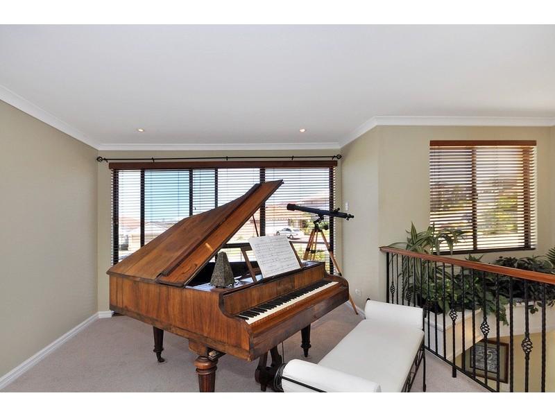 4 Jutland Rise, Ocean Reef WA 6027