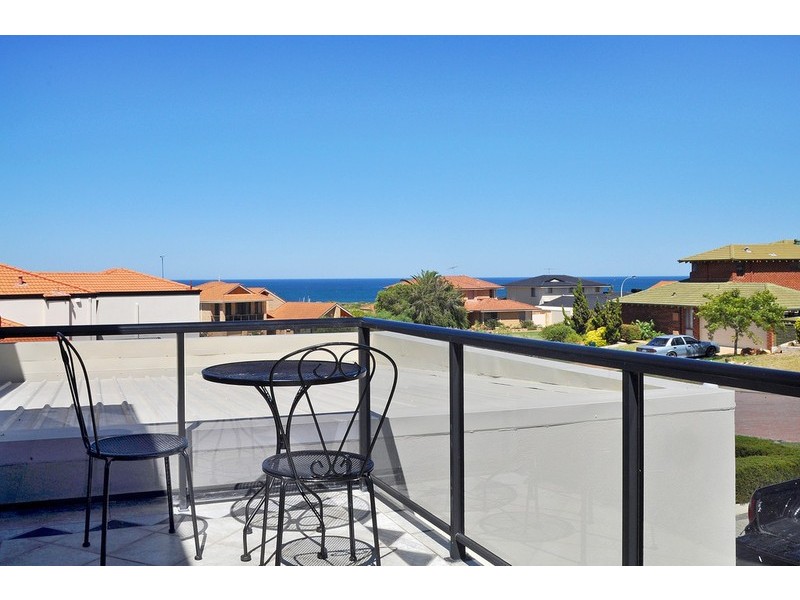 4 Jutland Rise, Ocean Reef WA 6027
