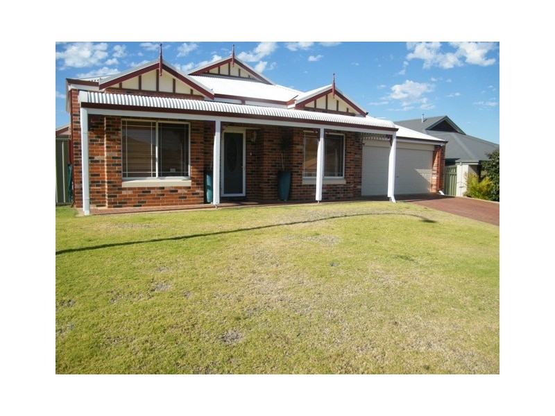 33 Raeburn Crescent, Landsdale WA 6065