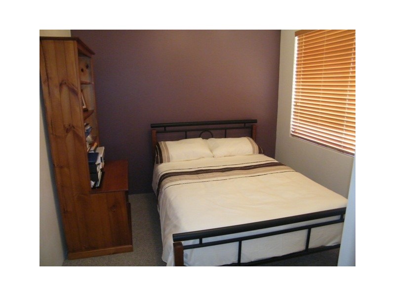 33 Raeburn Crescent, Landsdale WA 6065