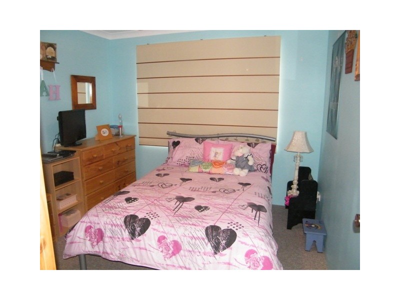 33 Raeburn Crescent, Landsdale WA 6065