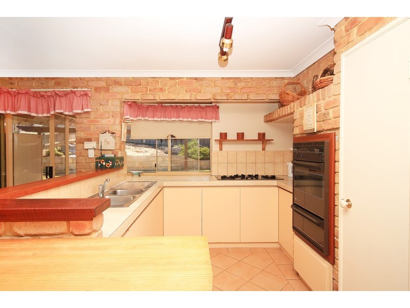 2 Inverness Edge, Connolly WA 6027