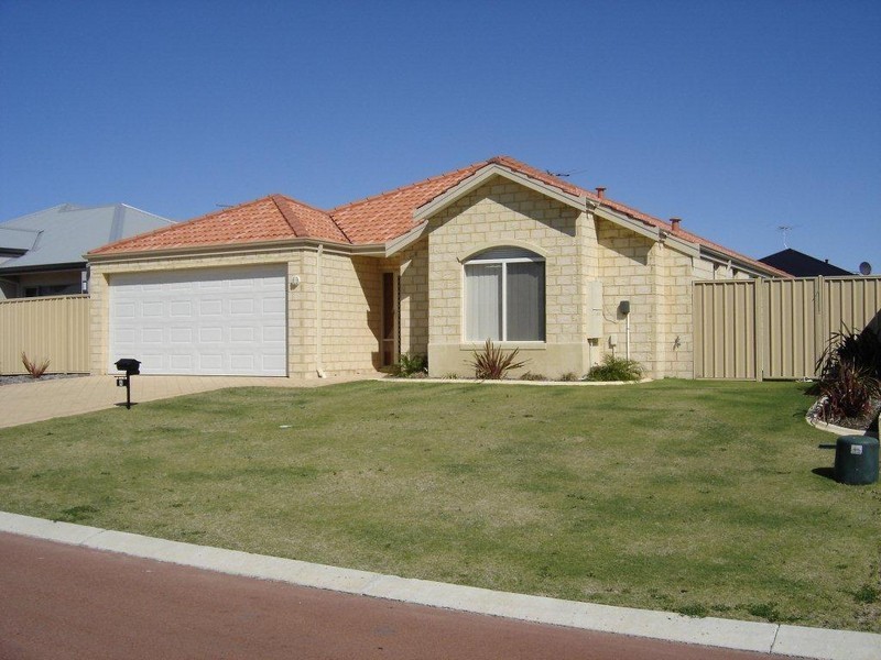 4 Madrid Terrace, Hocking WA 6065