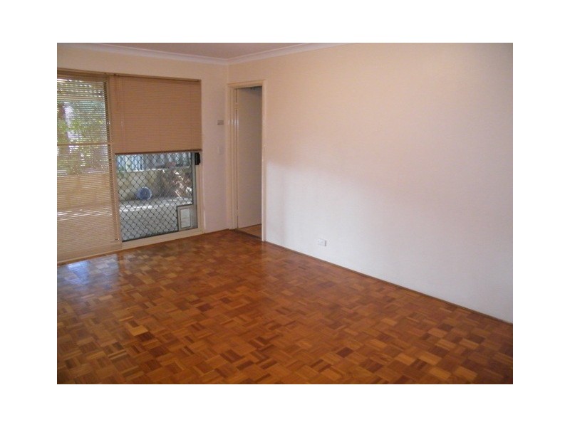 9 Holley Place, Marangaroo WA 6064