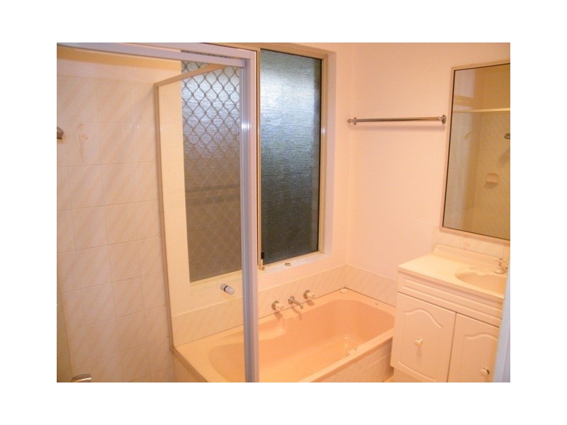 9 Holley Place, Marangaroo WA 6064