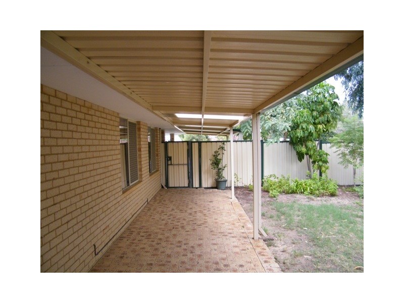 9 Holley Place, Marangaroo WA 6064