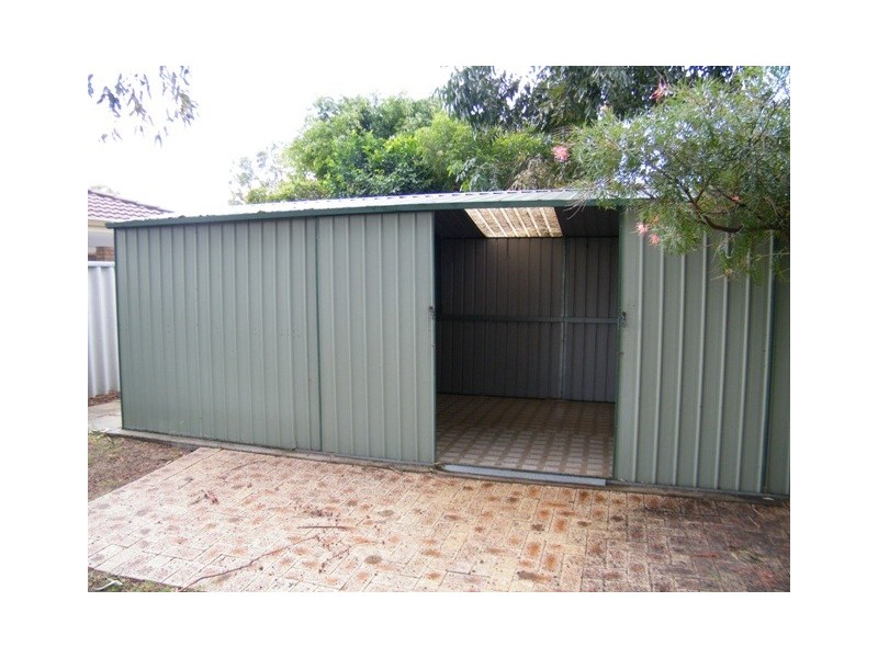 9 Holley Place, Marangaroo WA 6064