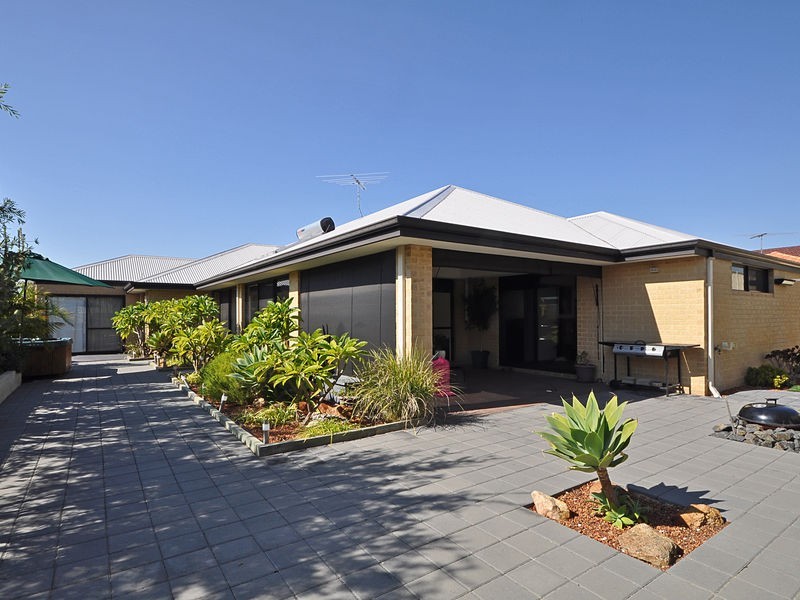 67 Regency Avenue, Madeley WA 6065