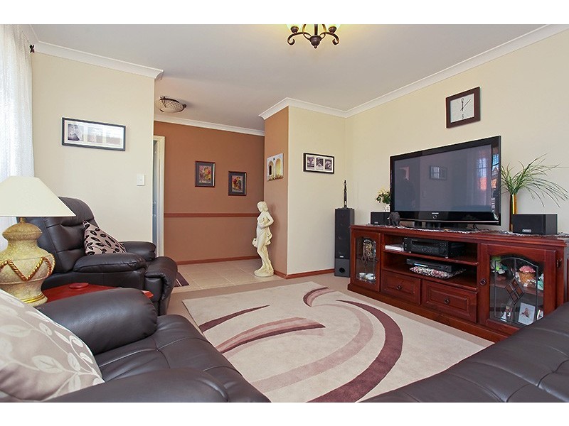 30 Trent Bridge Avenue, Madeley WA 6065