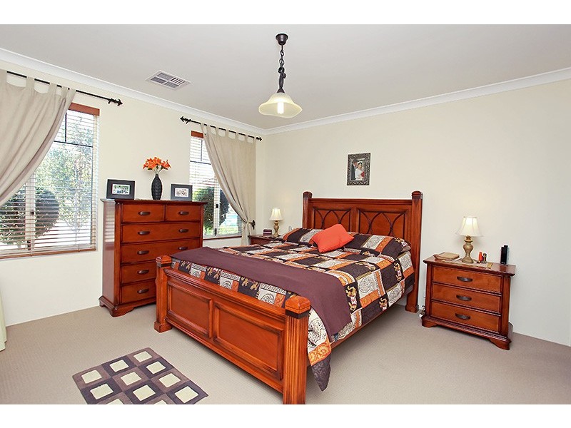 30 Trent Bridge Avenue, Madeley WA 6065