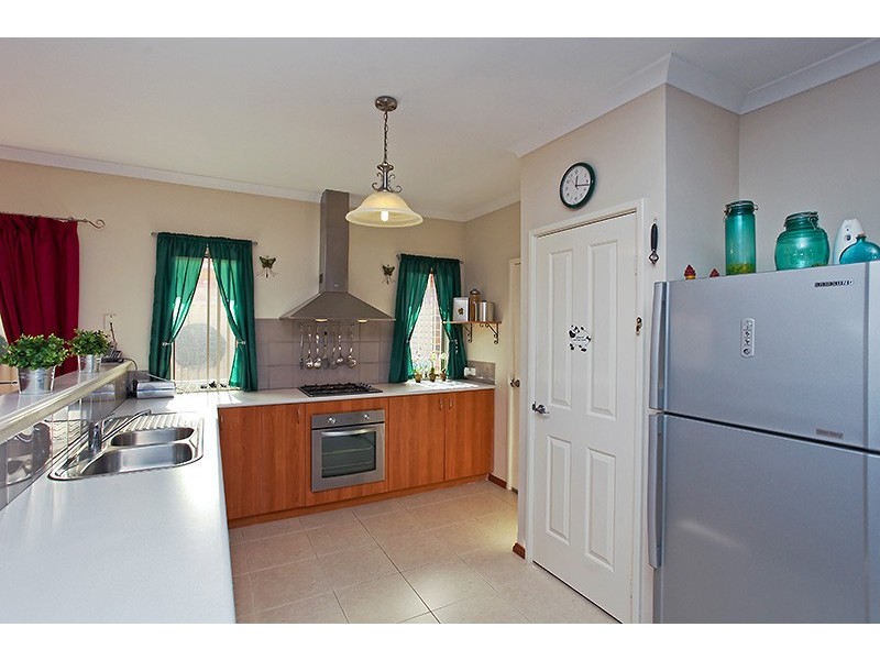 30 Trent Bridge Avenue, Madeley WA 6065