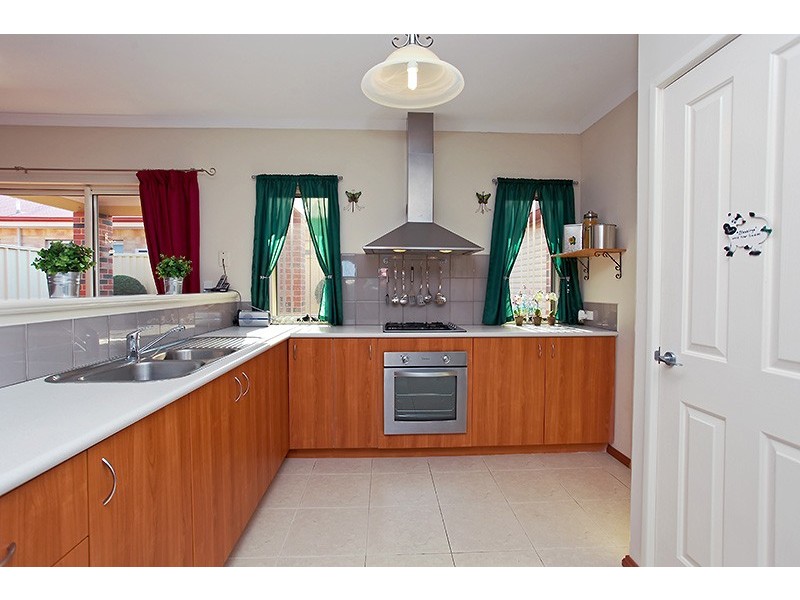 30 Trent Bridge Avenue, Madeley WA 6065