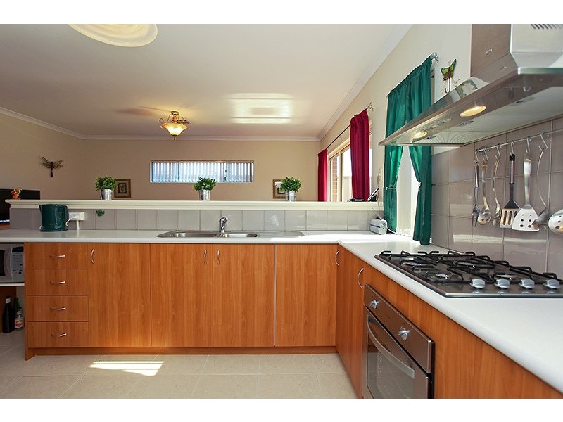 30 Trent Bridge Avenue, Madeley WA 6065