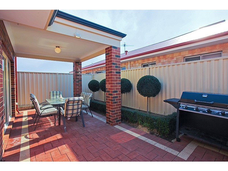 30 Trent Bridge Avenue, Madeley WA 6065