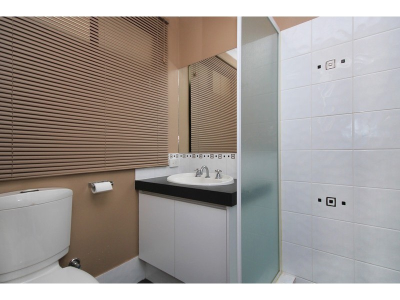 9 Roxton Way, Darch WA 6065