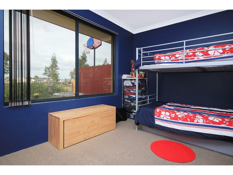 9 Roxton Way, Darch WA 6065