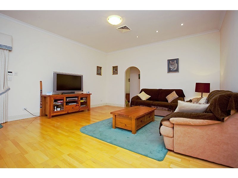 10 Regina Loop, Currambine WA 6028