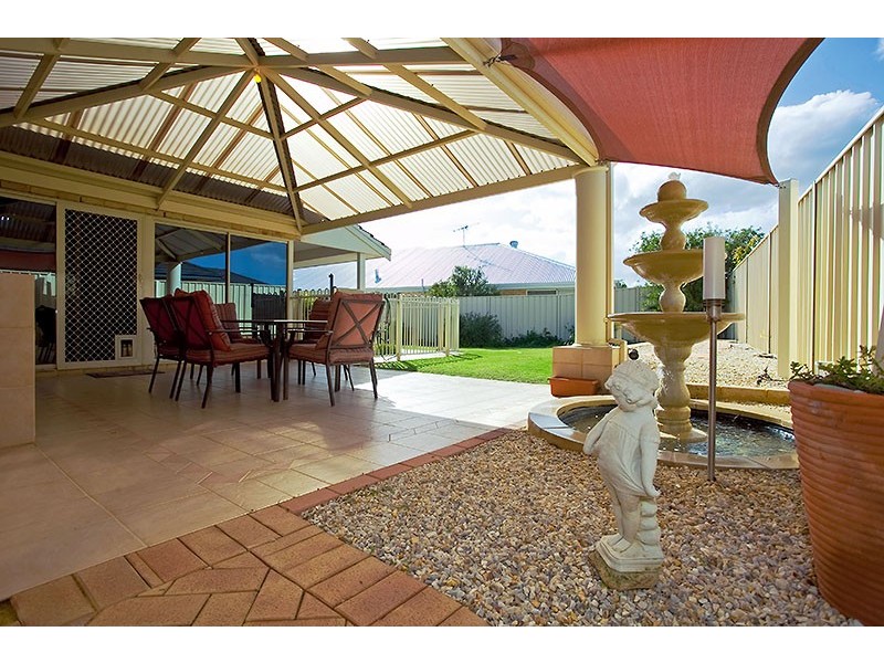 10 Regina Loop, Currambine WA 6028