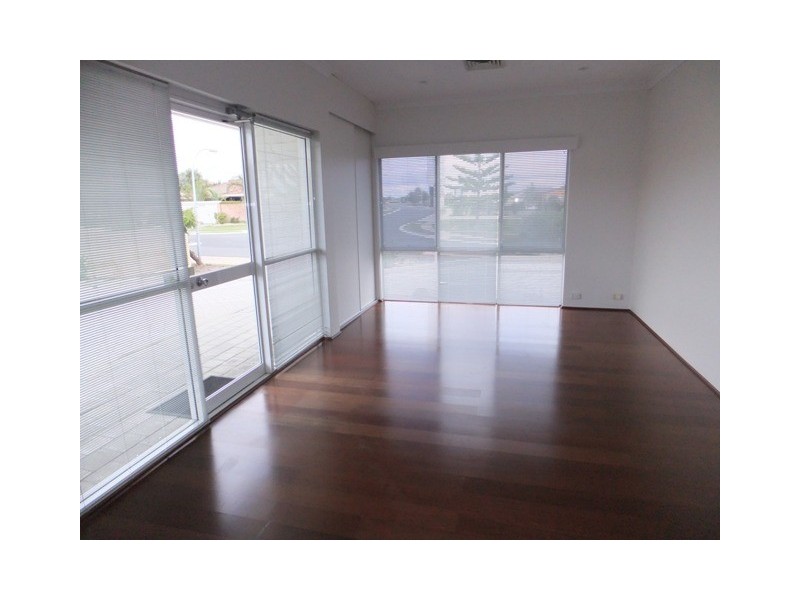 1/64 Marina Boulevard, Ocean Reef WA 6027