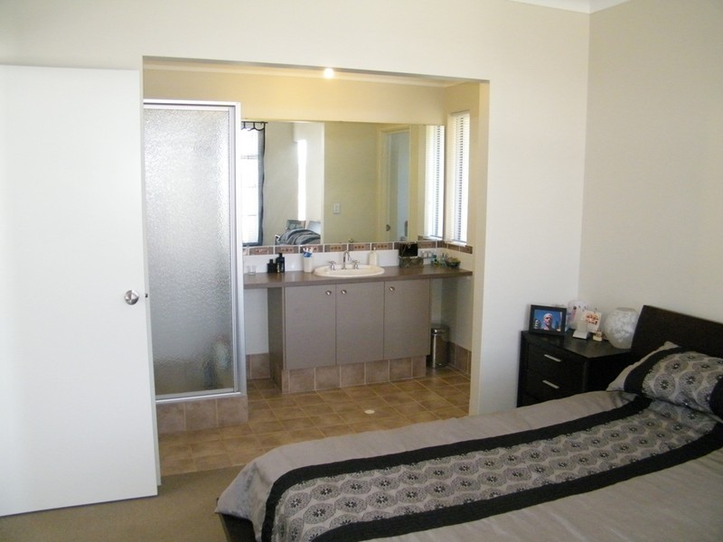 18 Finglass Meander, Butler WA 6036