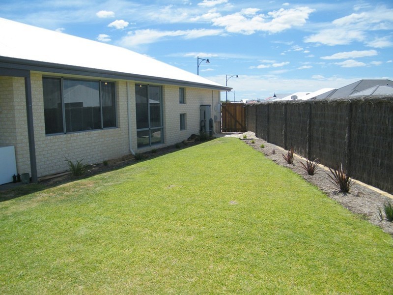 18 Finglass Meander, Butler WA 6036